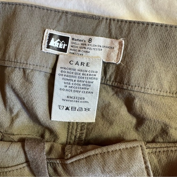 Women's REI Zip Off Cargo Pants, Hiking Outdoors, Brown, Size 8 - Picture 5 of 7